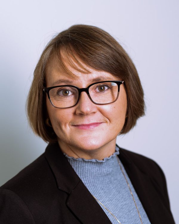 Kathy Leroy Headshot