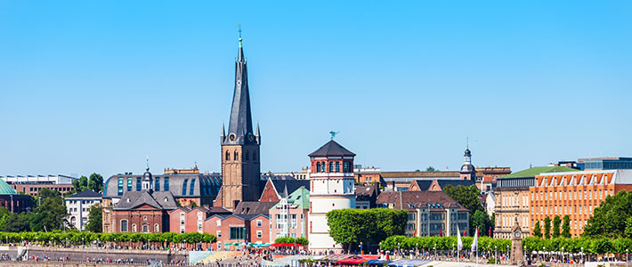 overview of dusseldorf old town