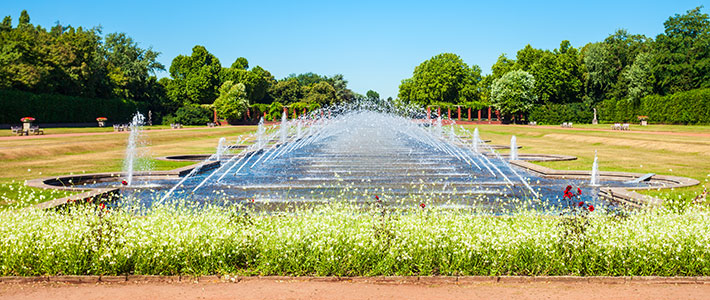 dusseldorf park night