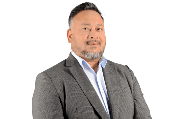 Lloyd Dsouza headshot