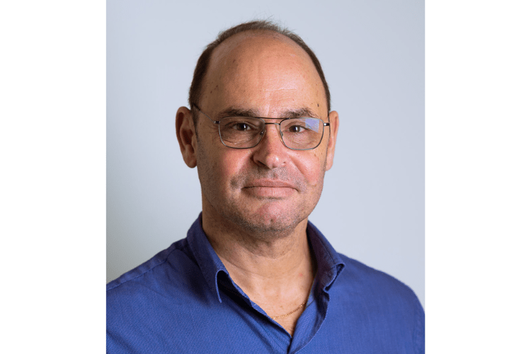 Russi Batliwala headshot