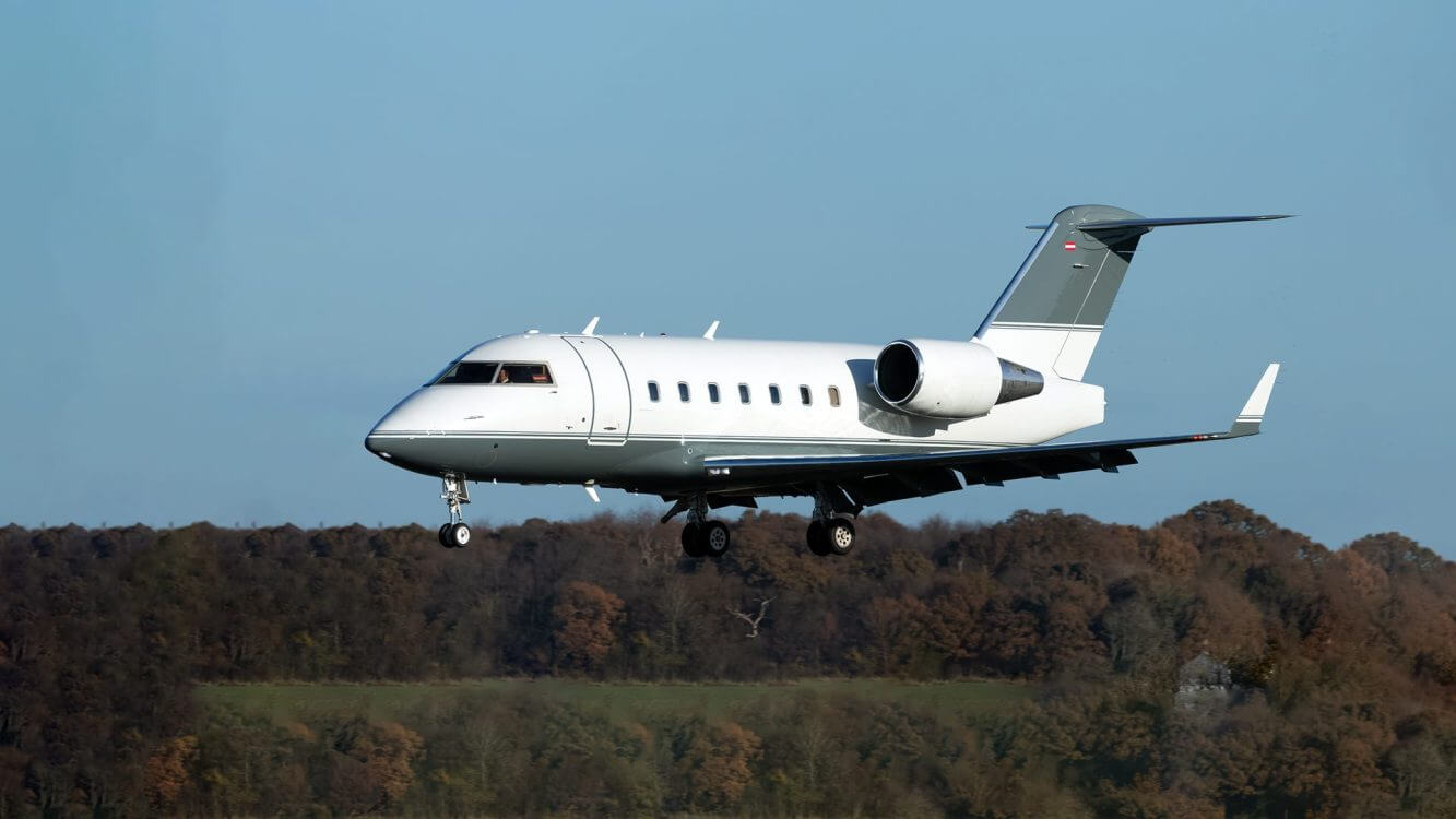 Bombardier Challenger 604